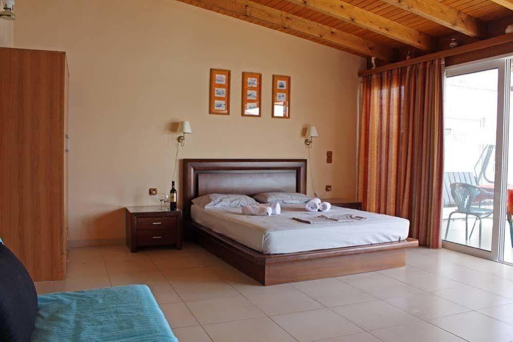 Poseidon Apartments โตโล ภายนอก รูปภาพ